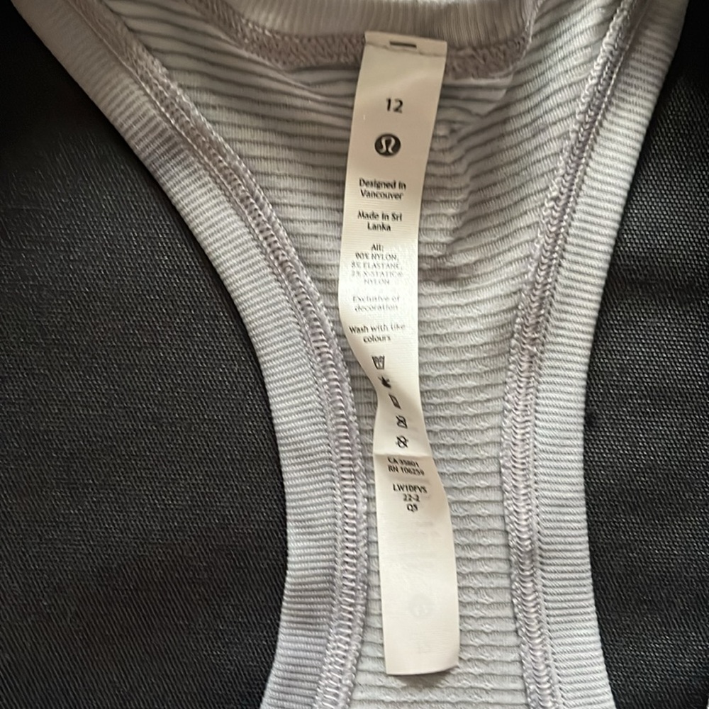 Swiftly Tech Racerback 2.0 Size 12 - Picture 2 of 9